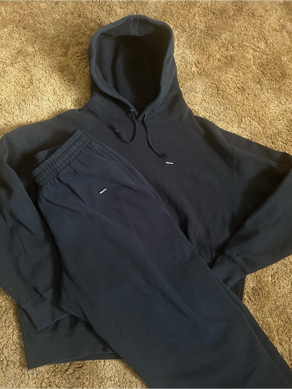 Supreme mini logo set. Size XL